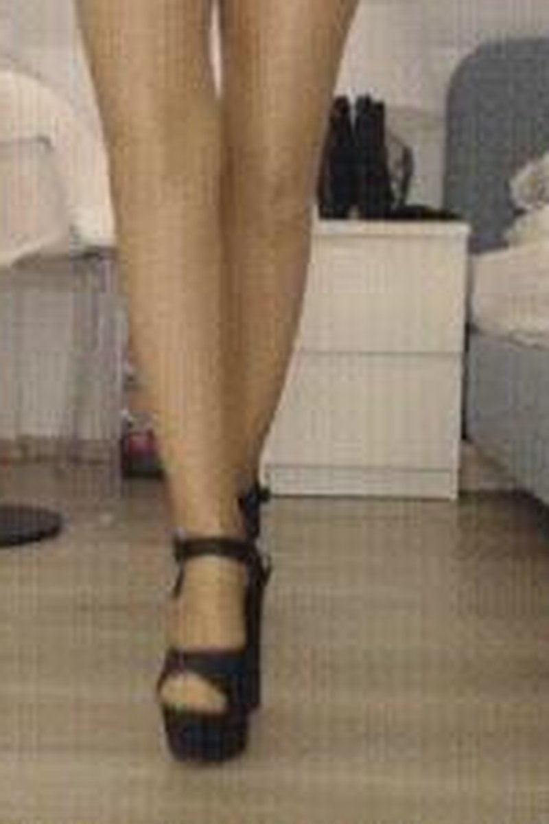 Leather Sandals - Screenshot 1 of 4 - Foot Fetish