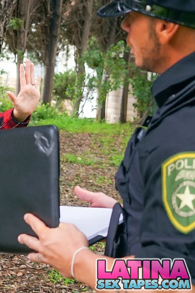 TP-latinasextapes-betrayed-latina-gets-cop-cock