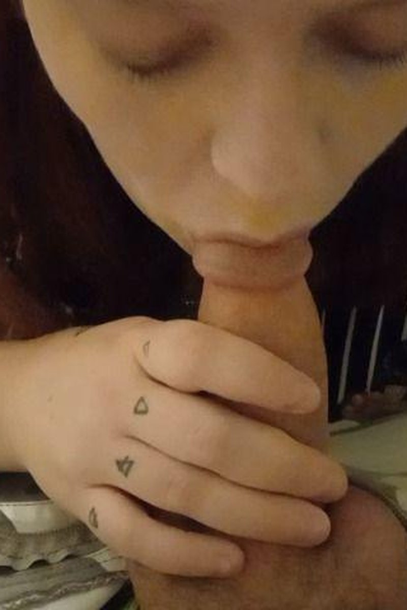 Kittens Punishment - Screenshot 1 of 4 - Blowjob