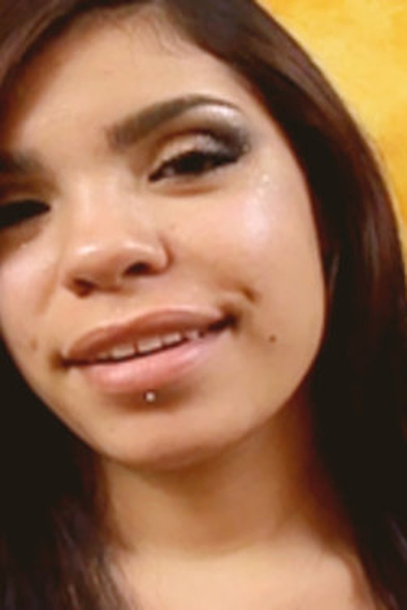 Geena Ginger - Screenshot 1 of 4 - Blowjob