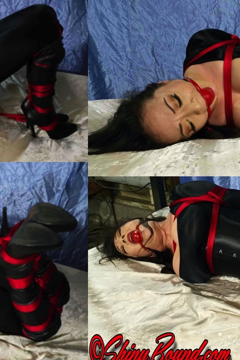 Bound in Black - Screenshot 1 of 4 - Asian