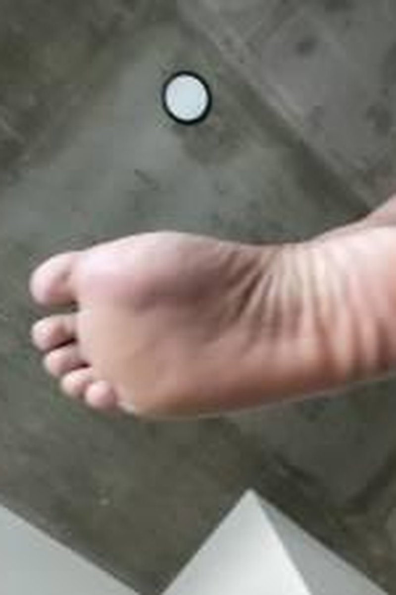 Stomping - Screenshot 1 of 4 - Femdom
