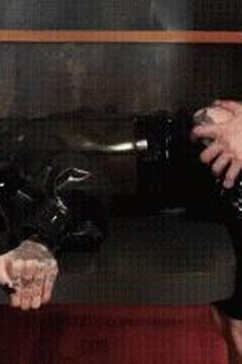 Mercy - Screenshot 1 of 4 - Ass Slapping