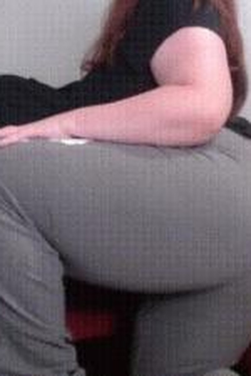 Gray Sweatpants - Screenshot 1 of 4 - Ass Worship