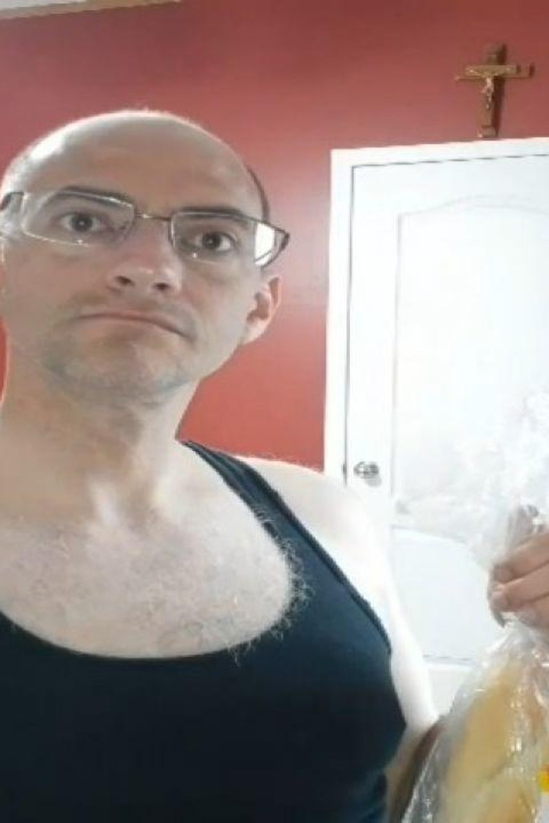 Bread And Honey - Screenshot 1 of 4 - Clothed Sex