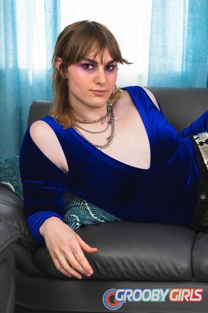 Introducing Daphne - Screenshot 1 of 4 - Boots