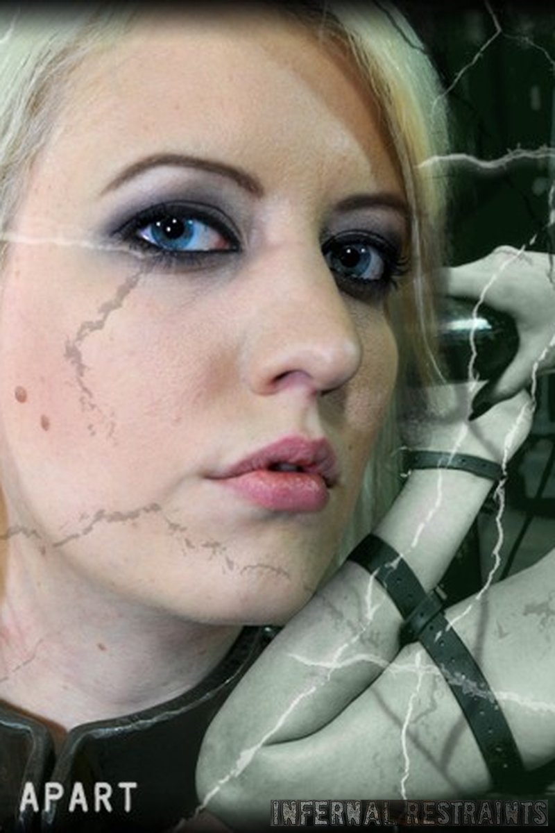 Torn Apart - Screenshot 1 of 4 - BDSM