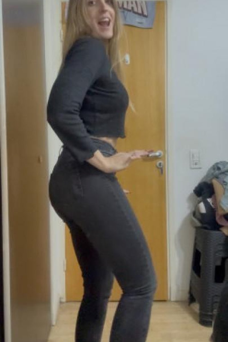 Dancing - Screenshot 1 of 4 - Blonde Hair (Female)