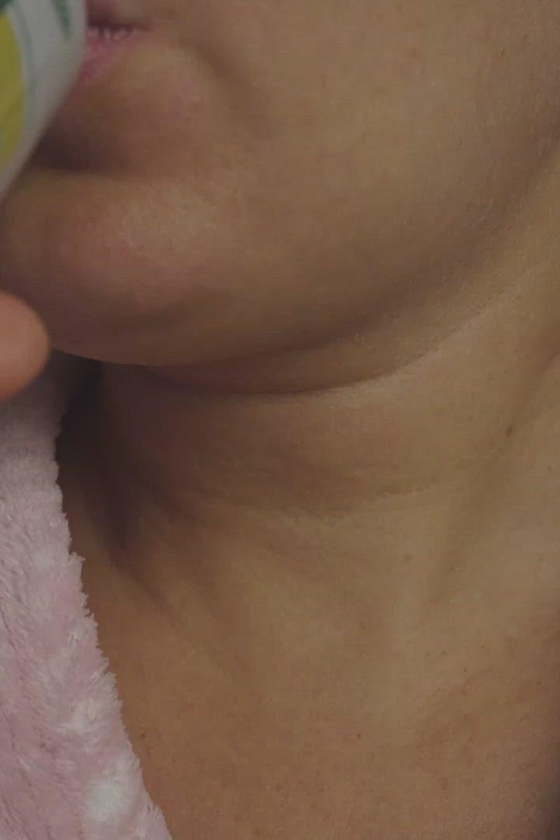 Toothpick And Burps - Screenshot 1 of 4 - Drinking