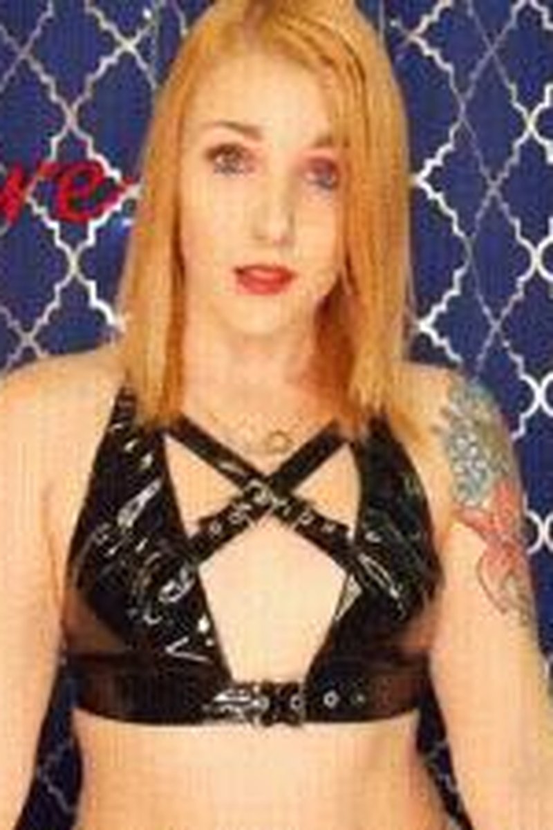 Peer Pressure - Screenshot 1 of 4 - Ass Worship