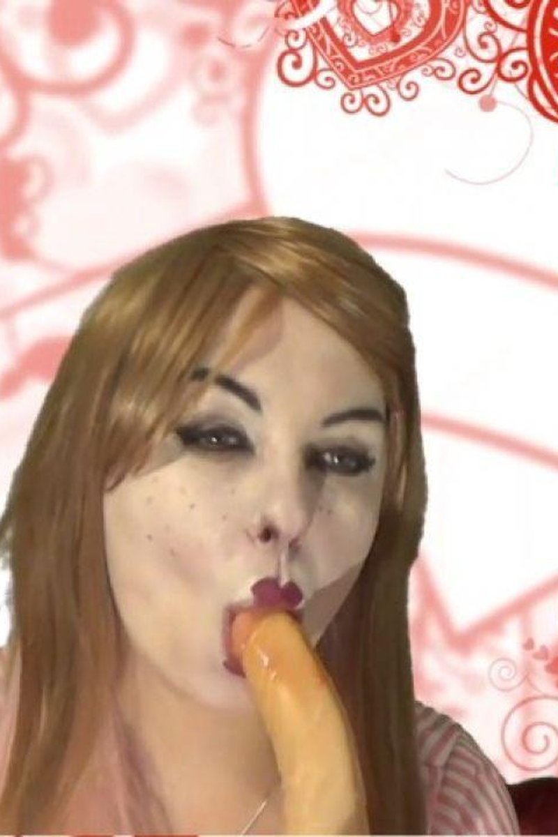 Reall Doll Sucking Your Cock Deep And Begging For Cum - Screenshot 1 of 4 - Bitch
