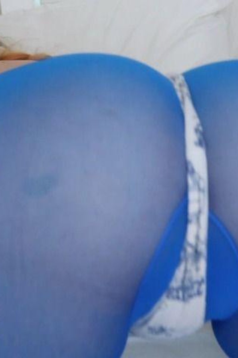 Leashed Ass Sniffing - Screenshot 1 of 4 - Ass Fetish