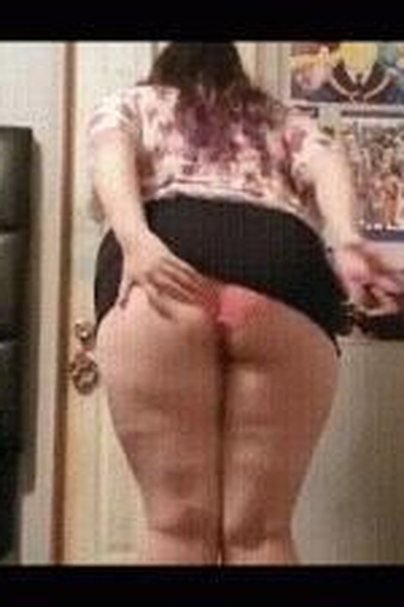 BBW Babe Multiple Squirt Orgasms - Screenshot 1 of 4 - 21 Year-old