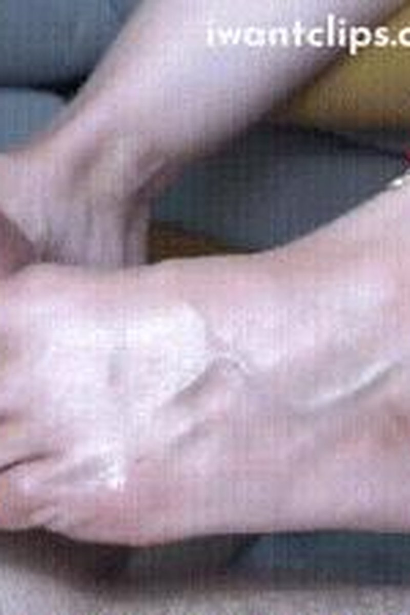 Candy Toes - Screenshot 1 of 4 - Cum On Body