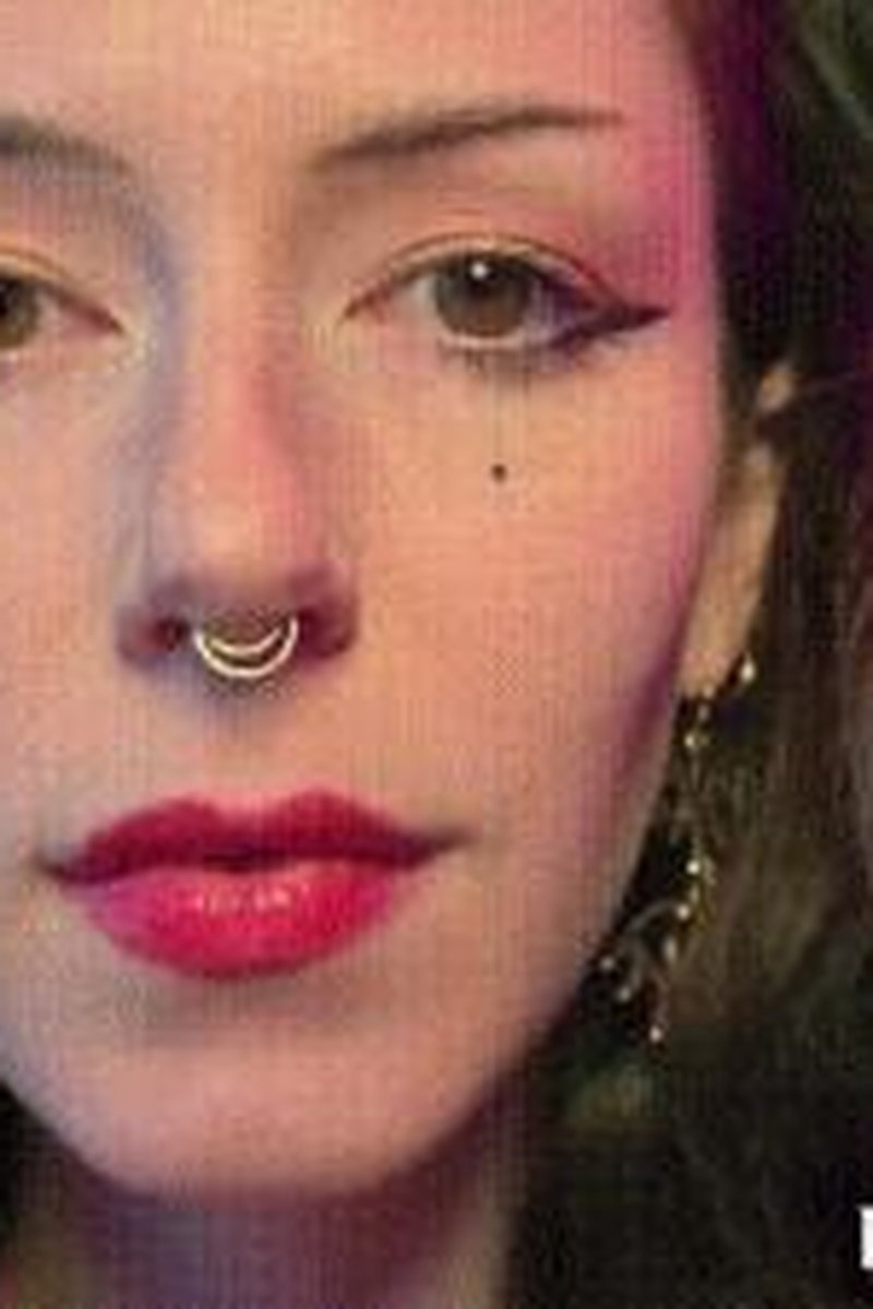 Leaking For Lipstick - Screenshot 1 of 4 - Captive