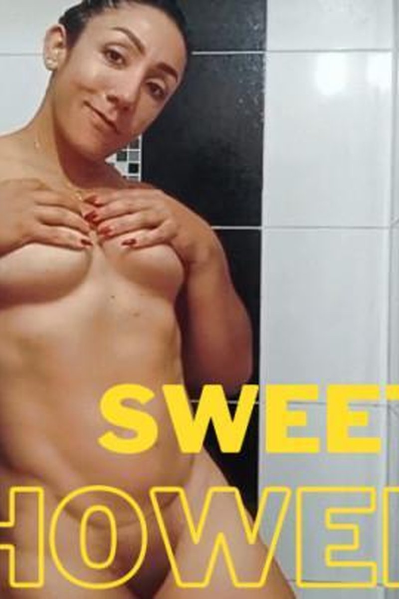 Sweet Shower - Screenshot 1 of 4 - Bathroom
