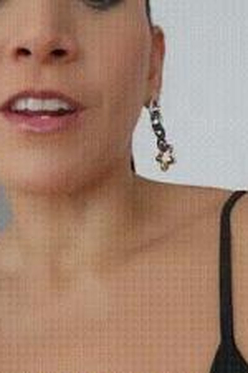 Friends React 3 - Screenshot 1 of 4 - Anal Fetish