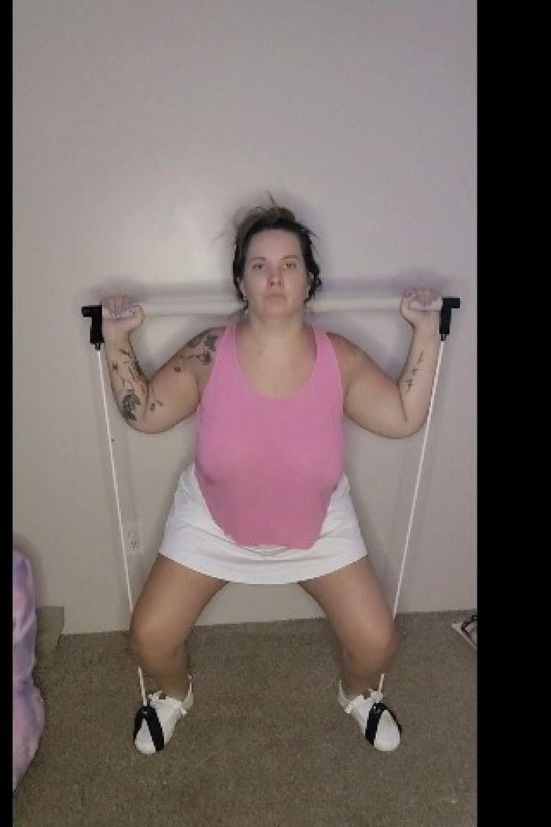 Squats/Workout - Screenshot 1 of 4 - Big Tits
