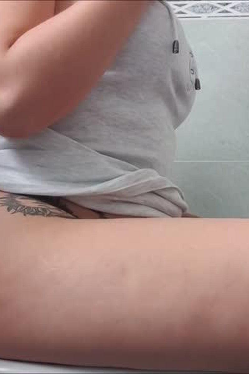 Bbq Pee Compilation - Screenshot 1 of 4 - Golden Shower