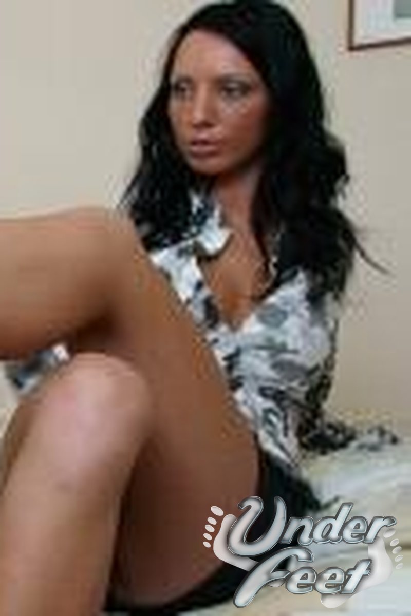 Anna Pipe - Screenshot 1 of 4 - Femdom