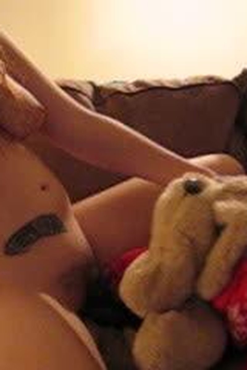 Plushie Fuck With Scarlet - Screenshot 1 of 4 - Plushies