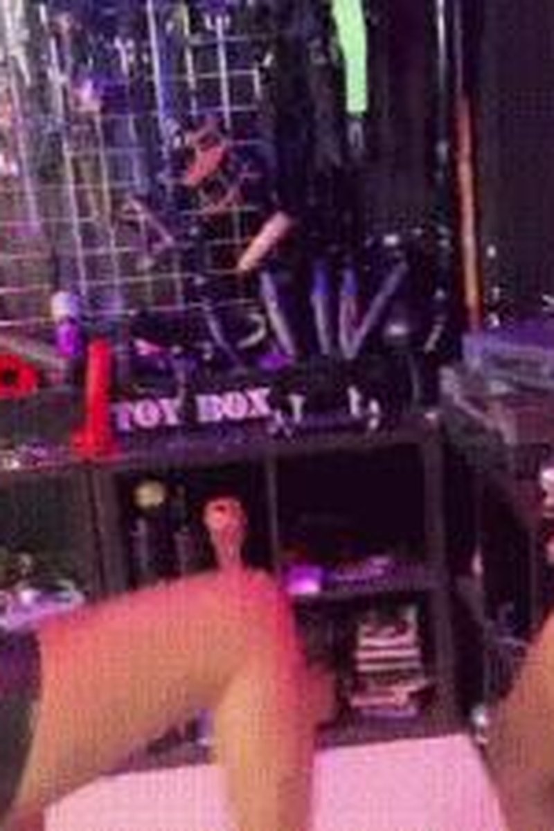 Ball Destroyer - Screenshot 1 of 4 - Bondage