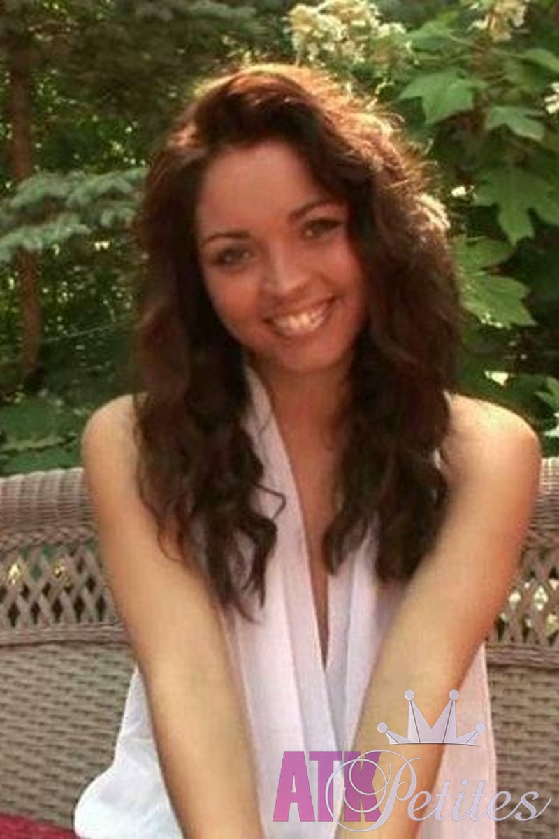 Sofia - Interview - Screenshot 1 of 4 - Sofia Sof021