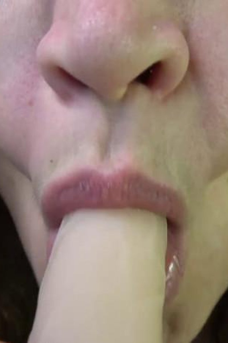 Your Gloryhole - Screenshot 1 of 4 - Blowjob