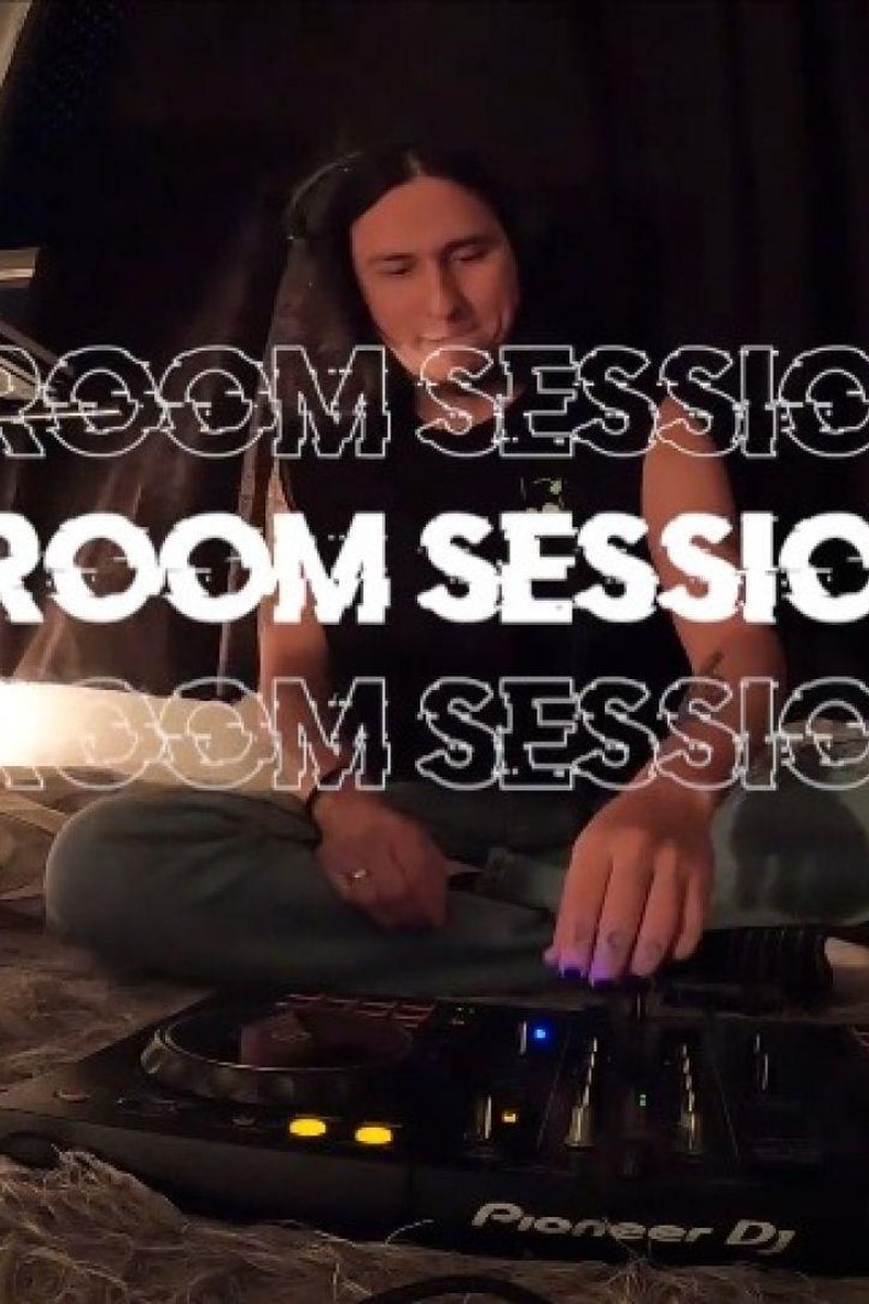 Dj Room Session - Screenshot 1 of 4 - Djing