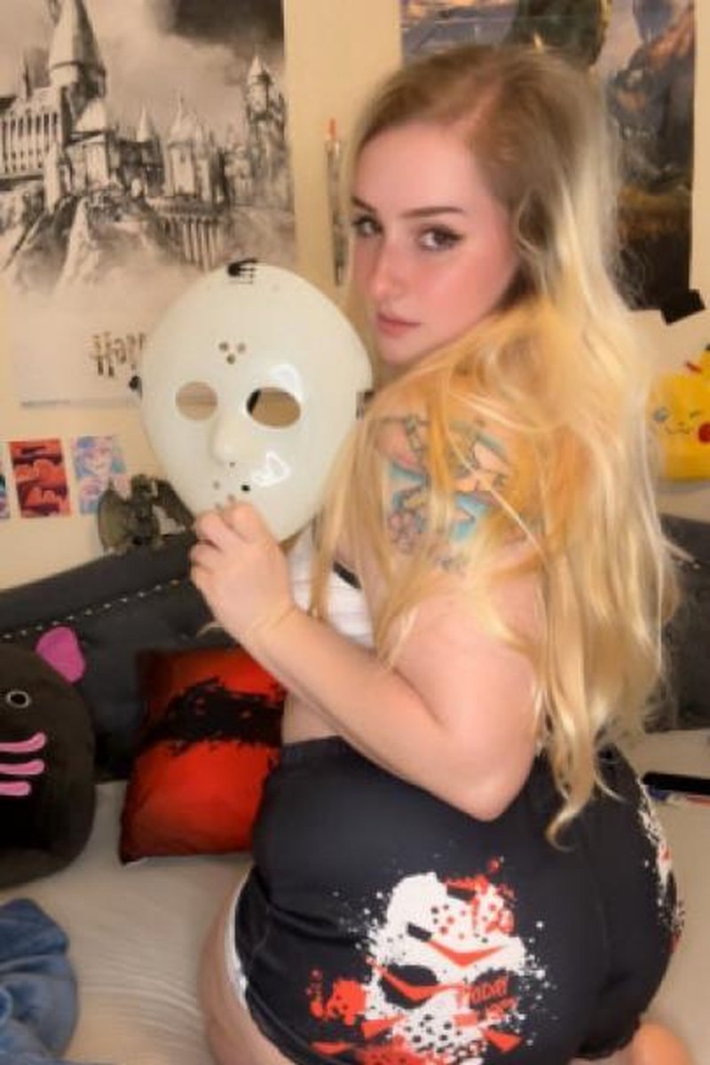 Spooky Slut JOI - Screenshot 1 of 4 - BBW