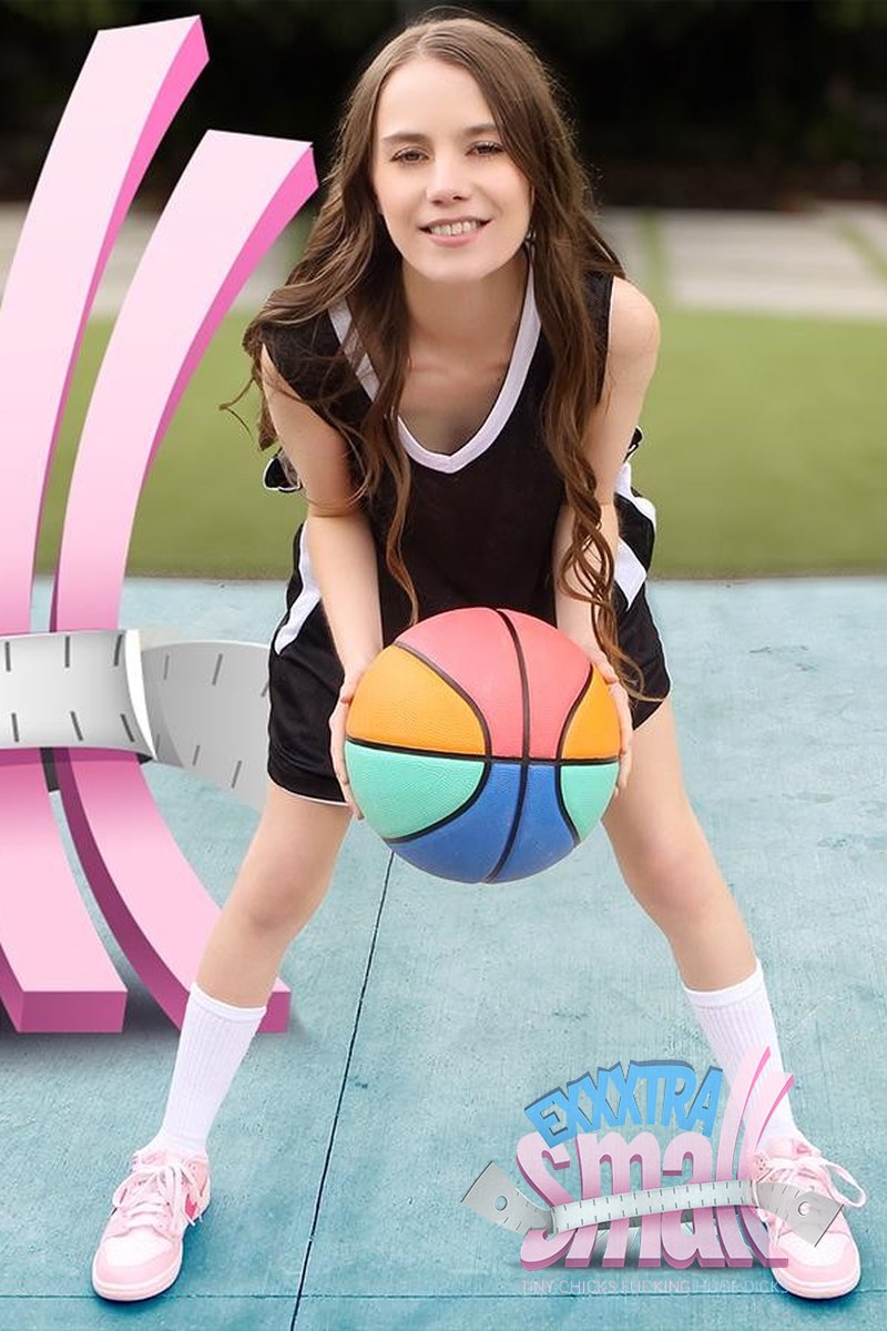 Petite Dunk - Screenshot 1 of 4 - Adorable