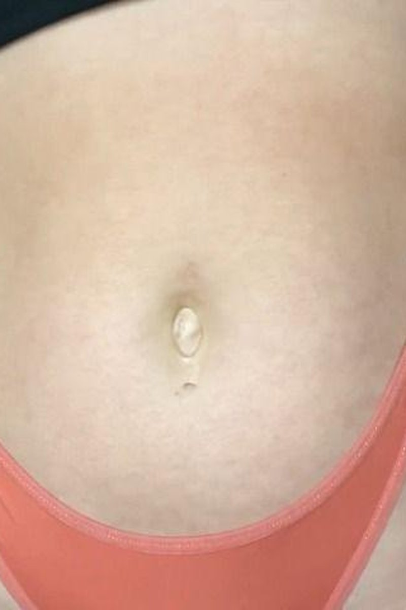 POV Belly Button Worship - Screenshot 1 of 4 - Belly Fetish