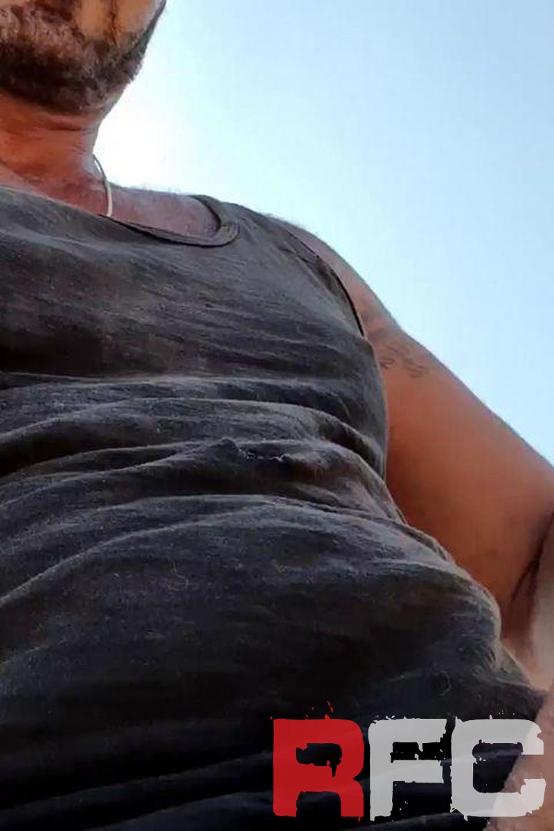 The Lighthouse - Screenshot 1 of 4 - Big Muscle Guys