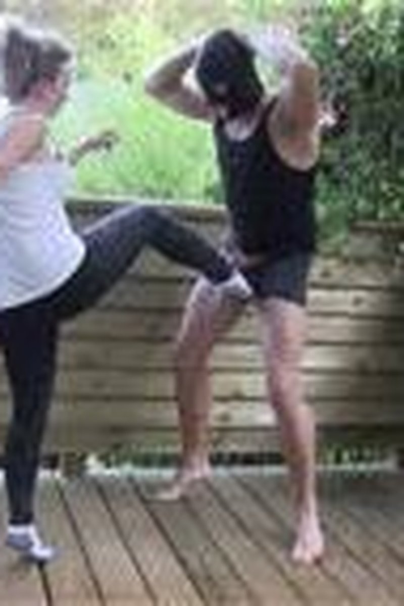 Ballbust Workout - Screenshot 1 of 4 - Mistress T