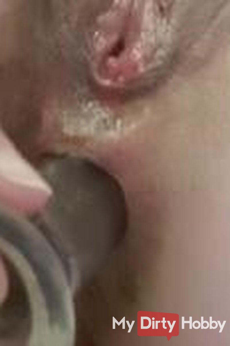 Dildo in the Ass - Screenshot 1 of 4 - Kinky Cunt