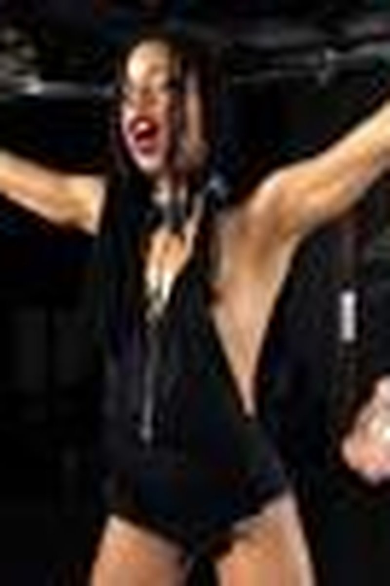 Kira Noir 2 Ways - Screenshot 1 of 4 - BDSM