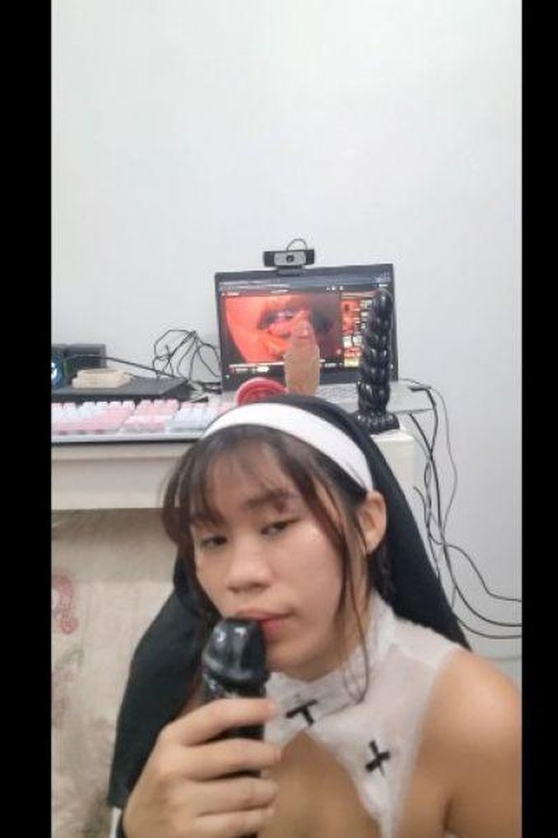 Sucking BBC - Screenshot 1 of 4 - Asian