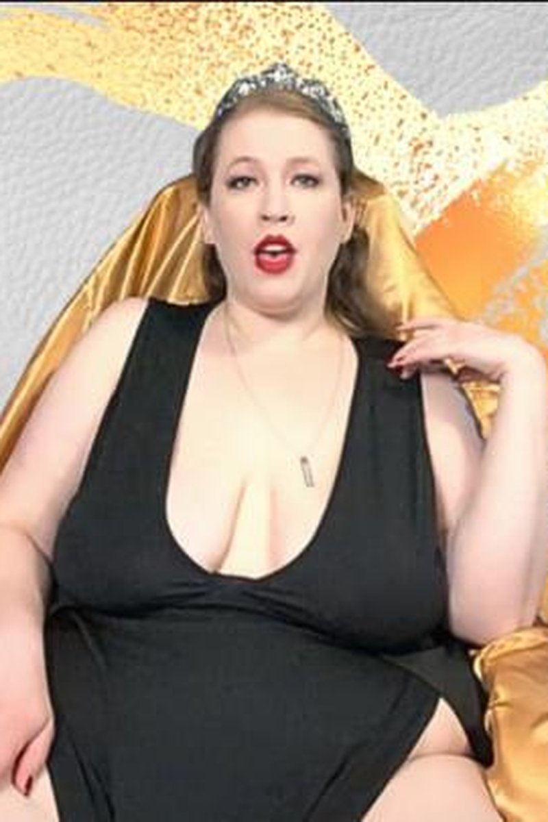 Evil Queen Feminization - Screenshot 1 of 4 - BBW