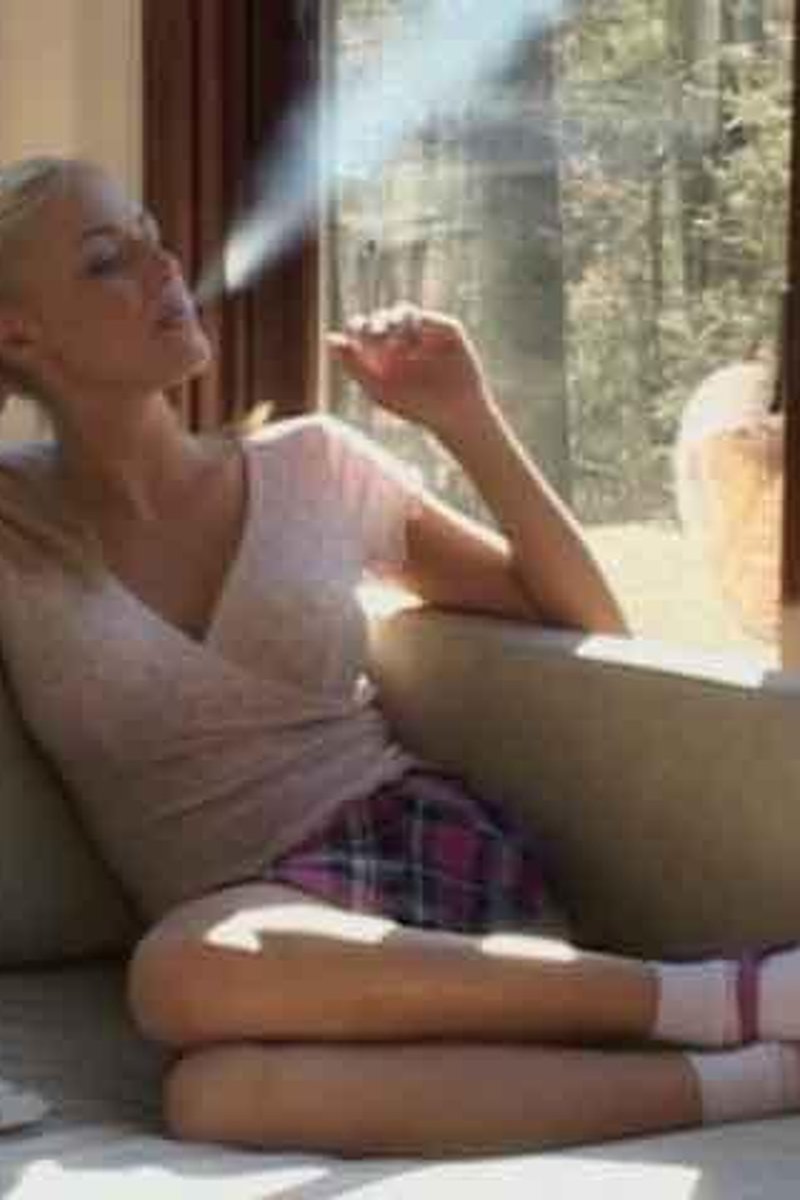 Brandy 4 - Screenshot 1 of 4 - Spanking