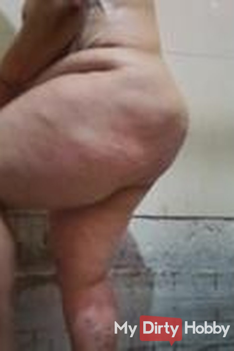 Showering - Screenshot 1 of 4 - Culonaexquisita