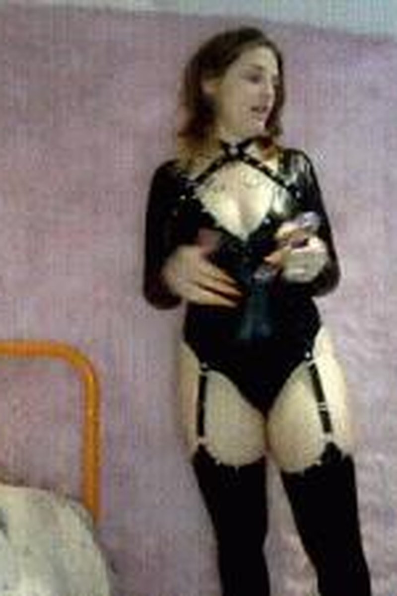 Latex Squirt - Screenshot 1 of 4 - Amateur