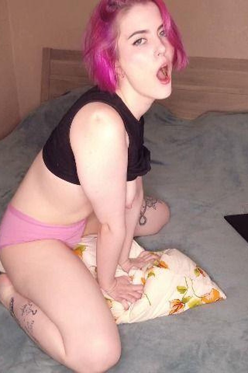 Humping Fun - Screenshot 1 of 4 - Babes