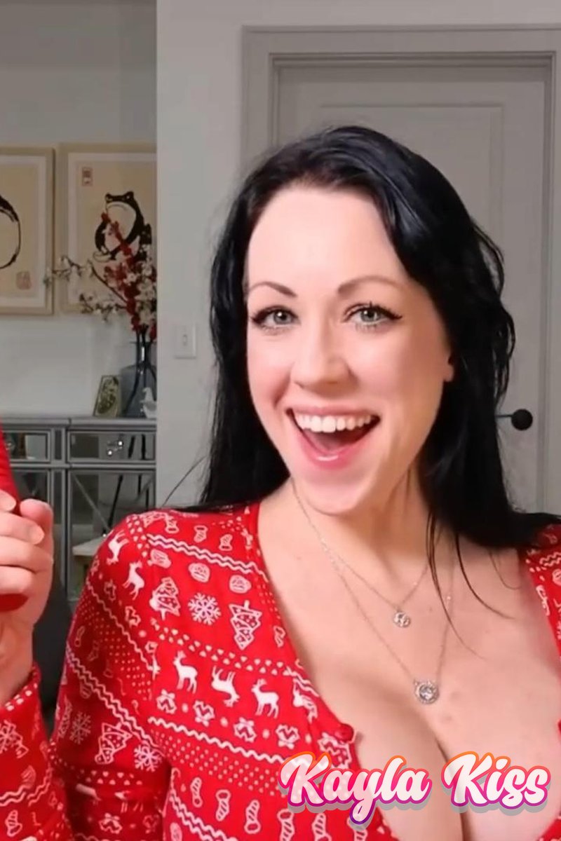 Testing My New Camera! - Screenshot 1 of 4 - Costume