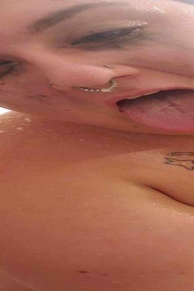 Soapy Shower Time - Screenshot 1 of 4 - Big Ass