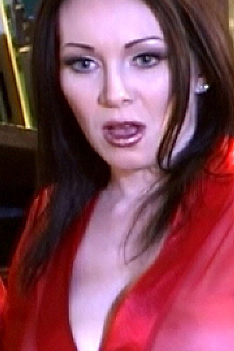 Rayveness Gets It Deep - Screenshot 1 of 4 - Brown Hair