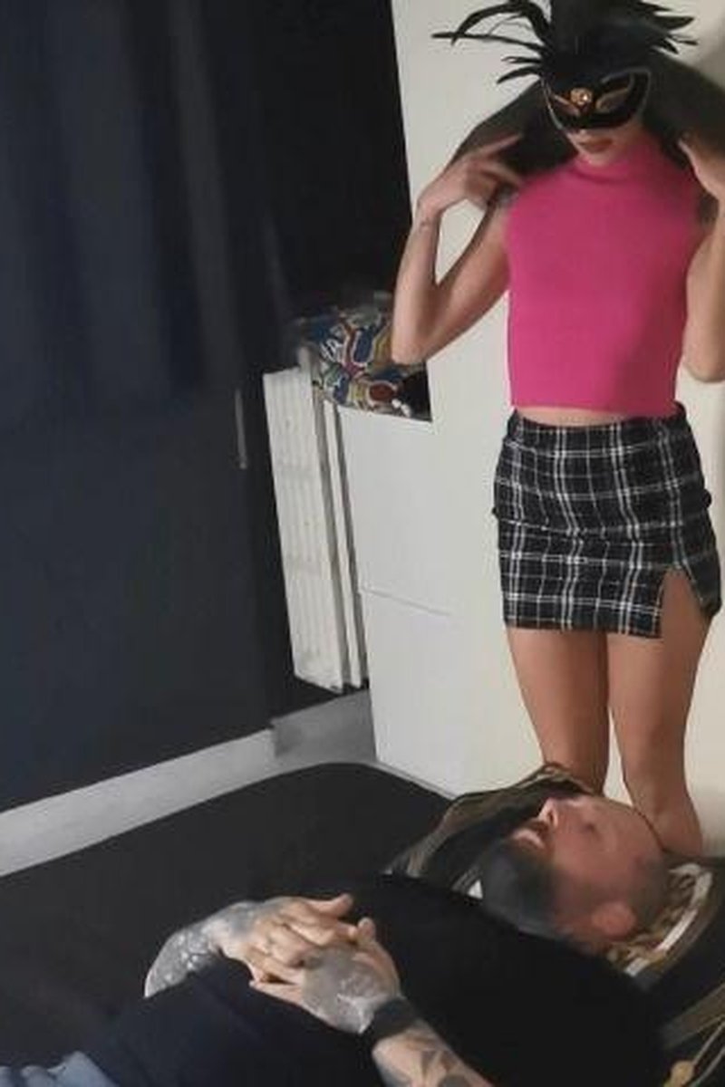 Double Facesitting - Screenshot 1 of 4 - BDSM