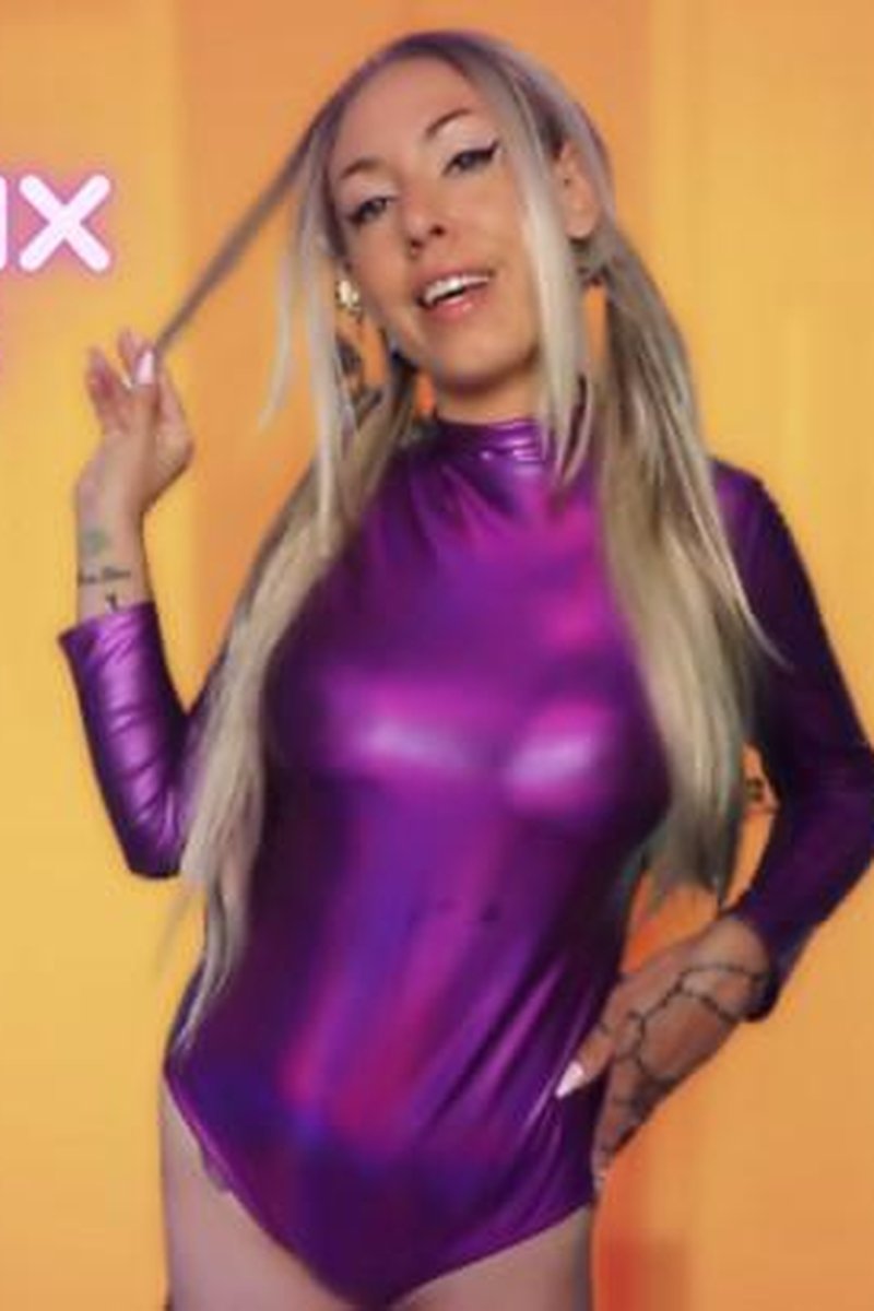 Executrix Taunts You - Screenshot 1 of 4 - BDSM