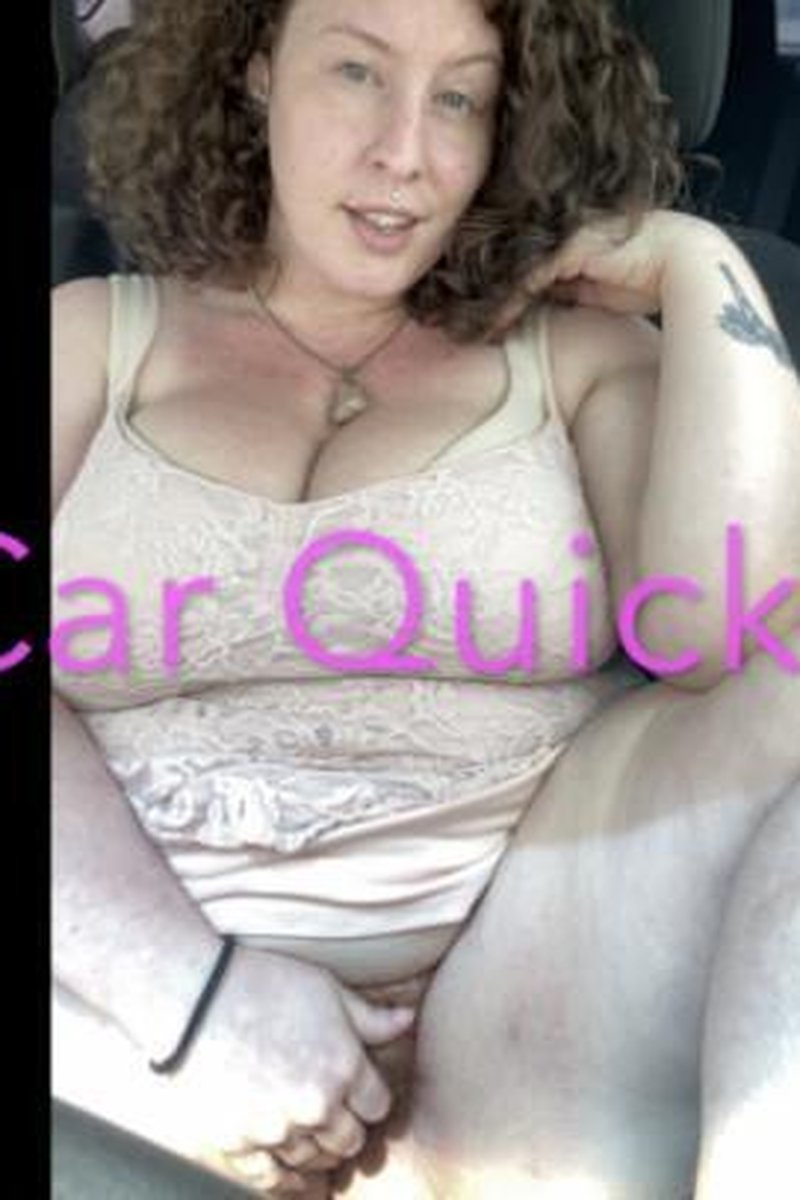 Car Quickie - Screenshot 1 of 4 - Hairy Pussy