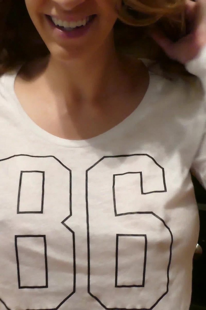Huge Toy - Screenshot 1 of 4 - Brown Hair
