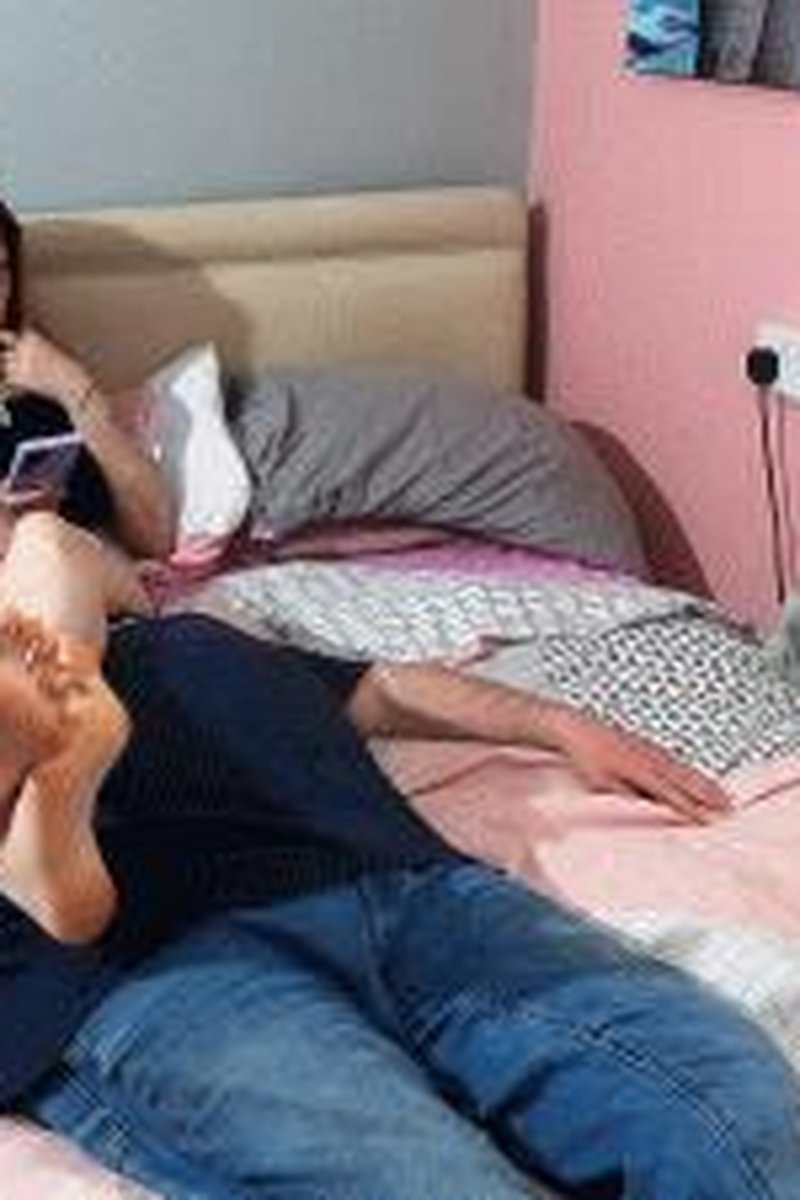 Neck Scissors - Screenshot 1 of 4 - Leg Fetish